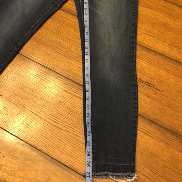1822 Frayed Straight Leg Stretch Size 6 Jeans 5 pocket Casual Date Night Game - Picture 14 of 16